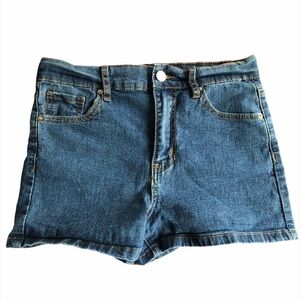 Forever 21 Denim high waisted jean Shorts. Mom shorts jeans with gentle stretch